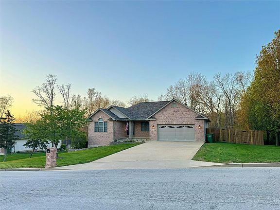 5th image of 1704 Palmer Ct