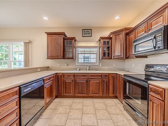 3rd image of 50 Southshore Pl