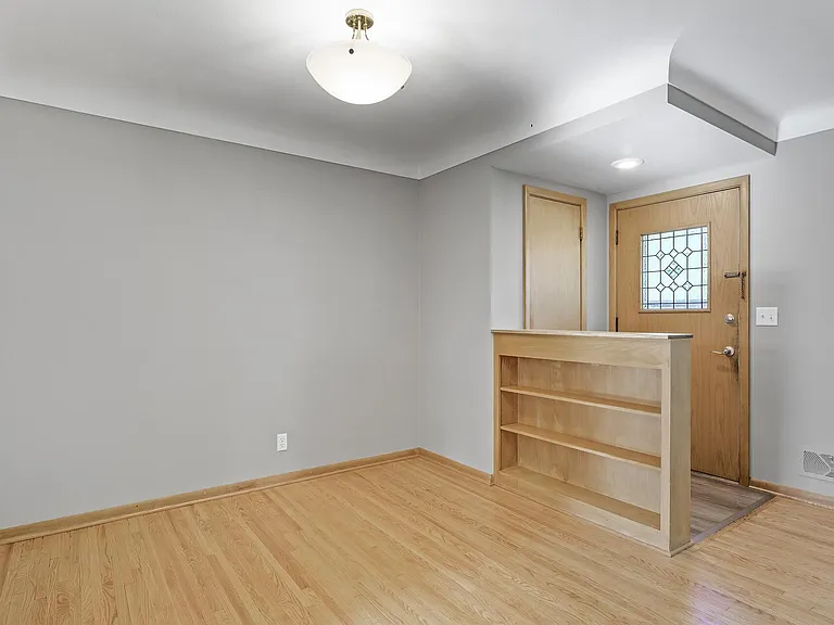 6339 Vincent Ave S — Photo 13