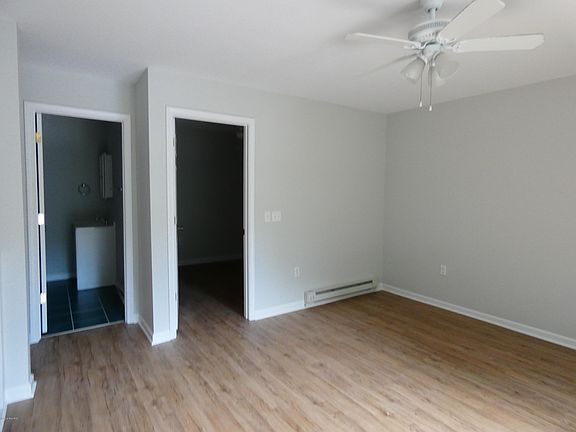 3rd image of 4766 Arbor Ave