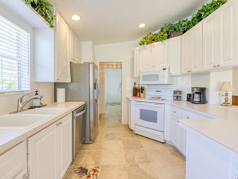 7390 Emilia Ln — Photo 5