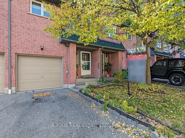 2945 Thomas St #77, Mississauga, ON L5M 6C1