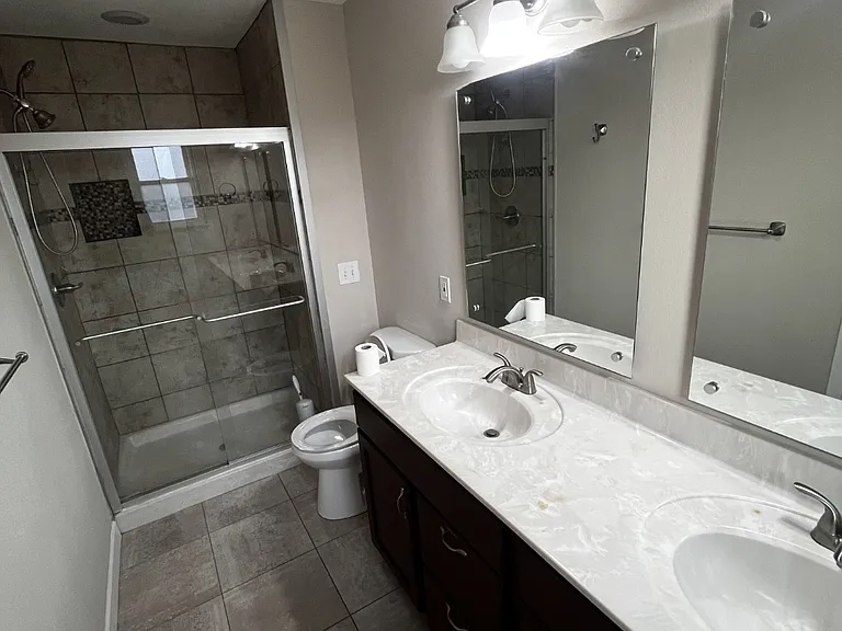 2404 Wendy Way Dr — Photo 11