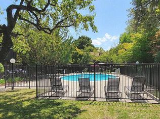 610 Gilbert Ave APT 33, Menlo Park, CA 94025