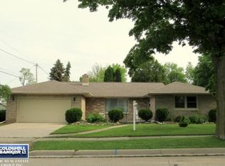 108 Barbara St, Combined Locks, WI 54113