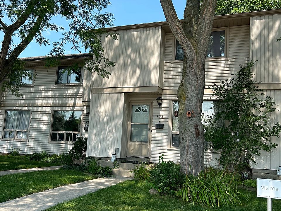 2nd image of 228 Monmore Rd #5