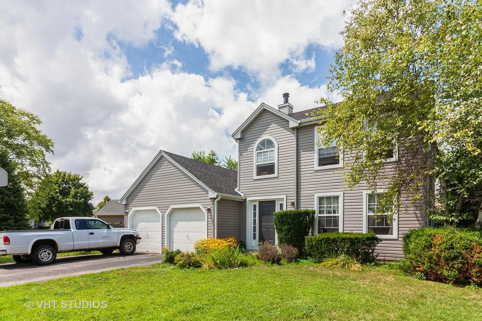 1333 Lilac Ln photo 1