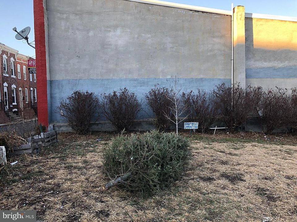 2nd image of 105 N Bradford St