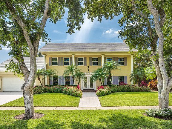 3rd image of 435 Woodlake Ln