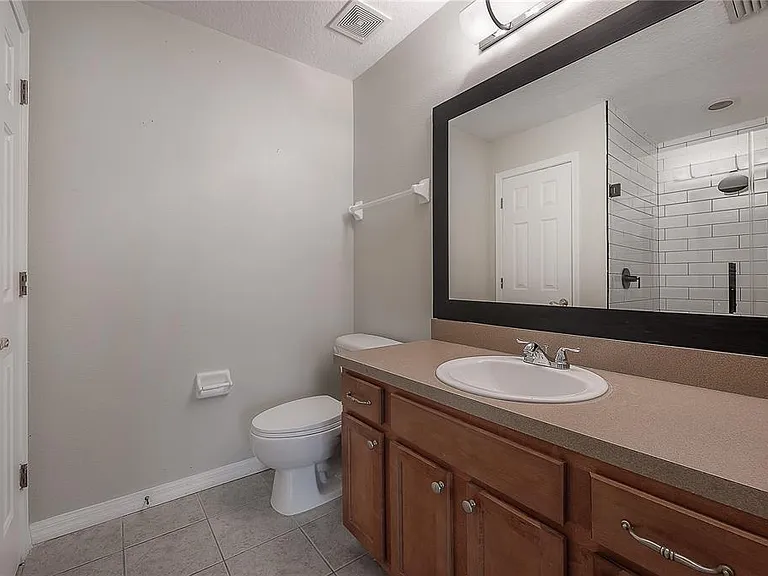 4951 Elizabeth Ct — Photo 13