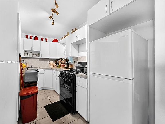 4th image of 12890 NE 8th Ave APT 203