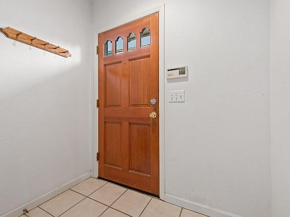 4th image of 1197 Eardley Avenue