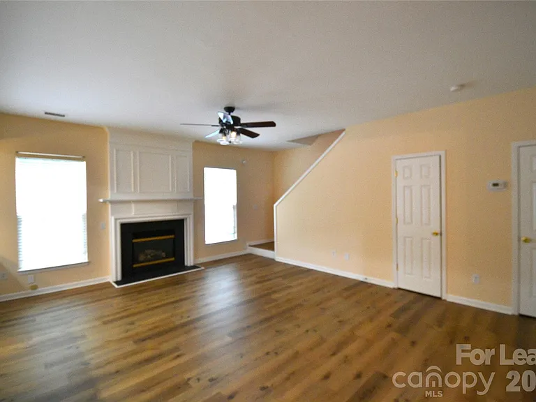 6820 Beverly Springs Dr — Photo 17