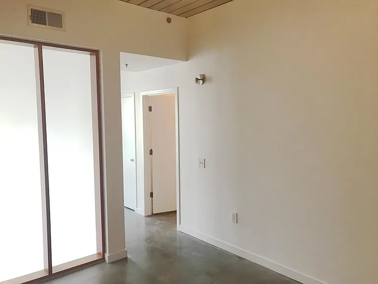 620 Glen Iris Dr NE #425 — Photo 6