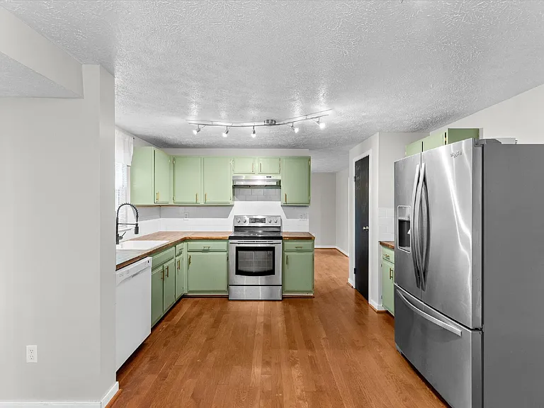3513 Castlebury Dr — Photo 12