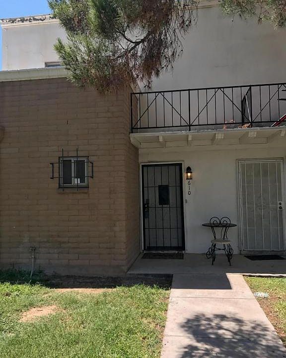 1st image of 610 N Lesueur Cir