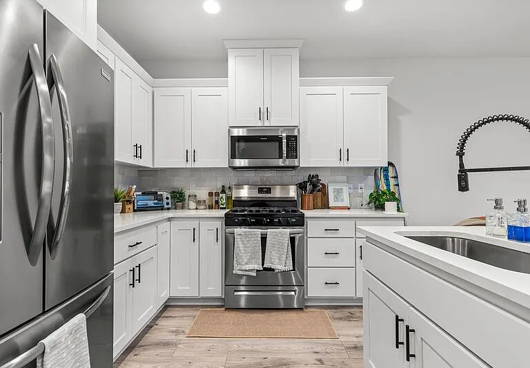 16392 SE Shimmering Leaf St — Photo 3