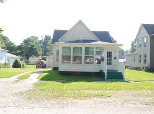 204 S Elizabeth St, Clinton, IL 61727