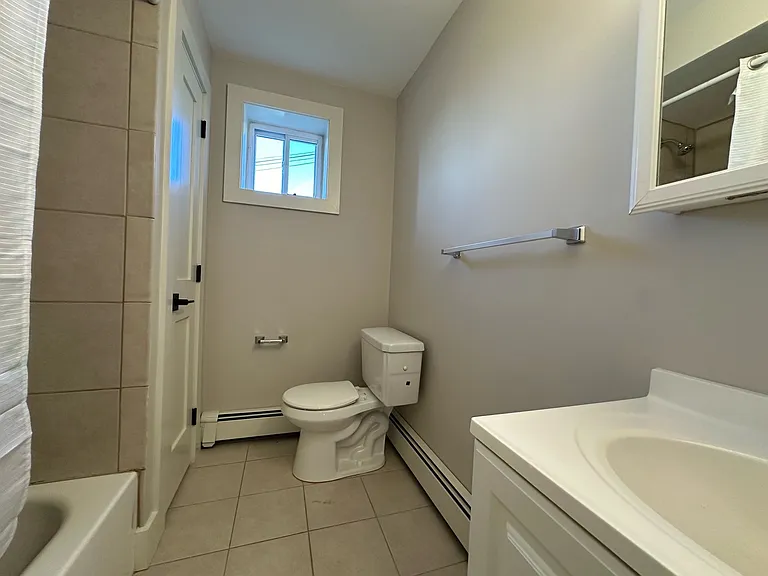 204 Spruce St #A-18 — Photo 8