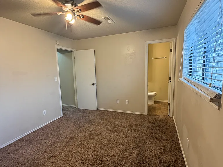 1111 Vattier St #7 — Photo 9