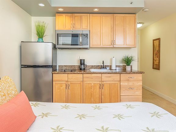 2nd image of 134 Kapahulu Ave #501