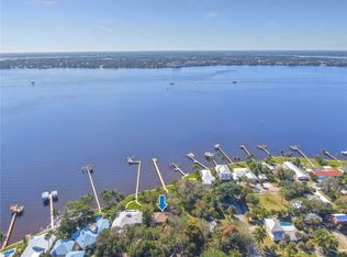 857 NE Kubin Ave, Jensen Beach, FL 34957