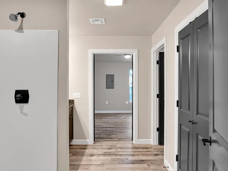 8523 Cedar Oaks Cir #D — Photo 11
