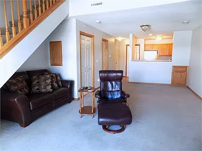 204 Locust St — Photo 16