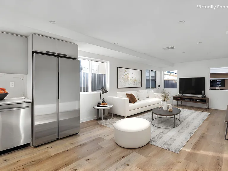 Best Priced Luxury 4 & 5 Bed Townhomes in Mid-City! — Photo 4