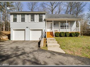 8 Darbywood Ct, Stafford, VA 22554