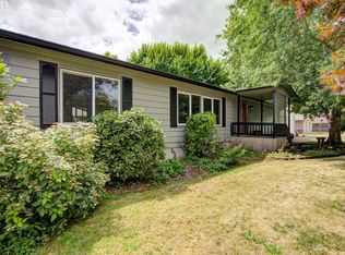 402 7th St, Dayton, OR 97114