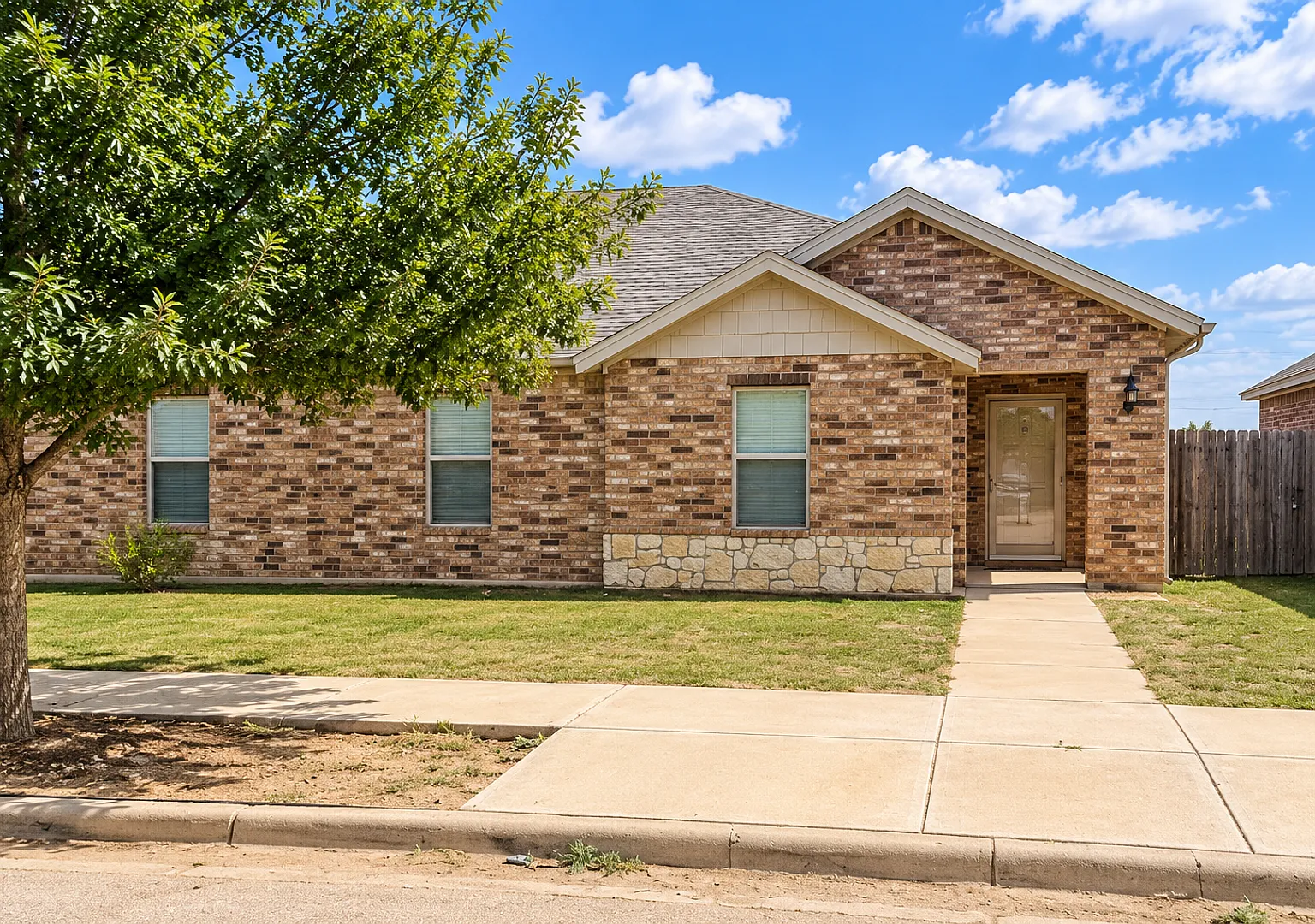 Beautiful 3 Bed 2 Bath In Cooper School District — Photo 1