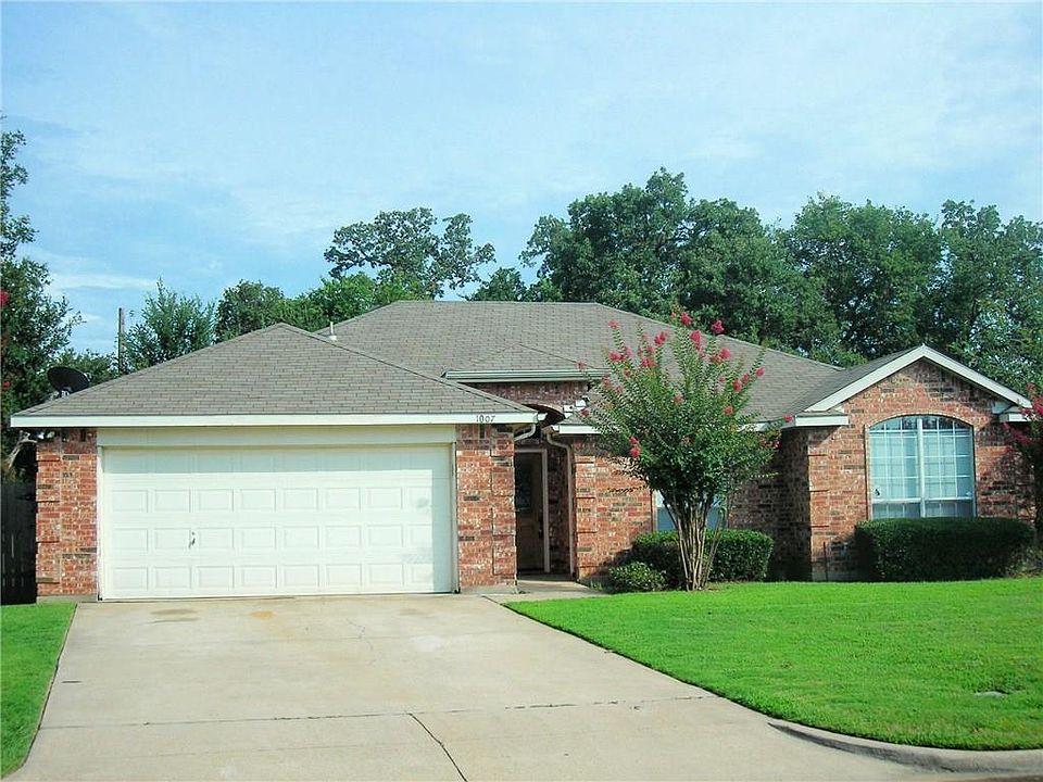 1st image of 1007 Fern Dr