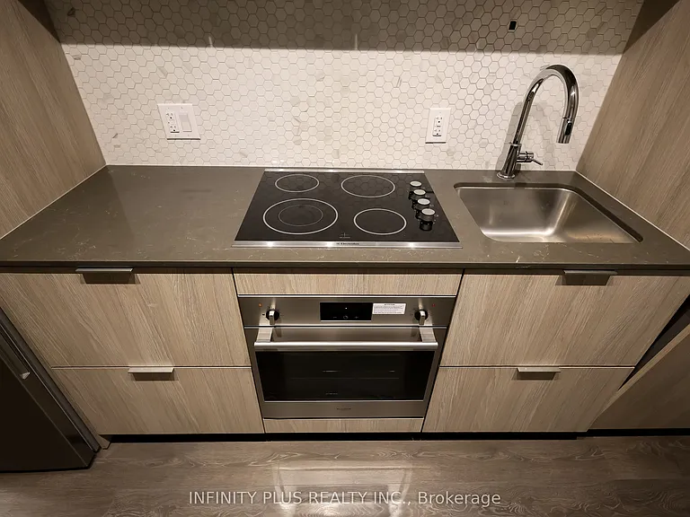 130 River St E #3006 — Photo 11