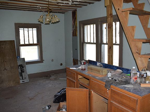 3rd image of 1210 Madison St