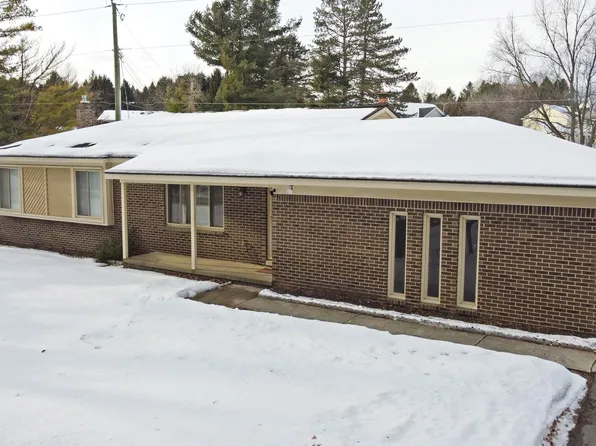 700 Bald Eagle Lake Rd, Ortonville, MI 48462