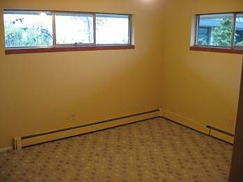 5th image of 316 6th St NE