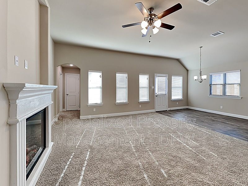 633 Comal Dr, Crandall, TX 75114 Zillow