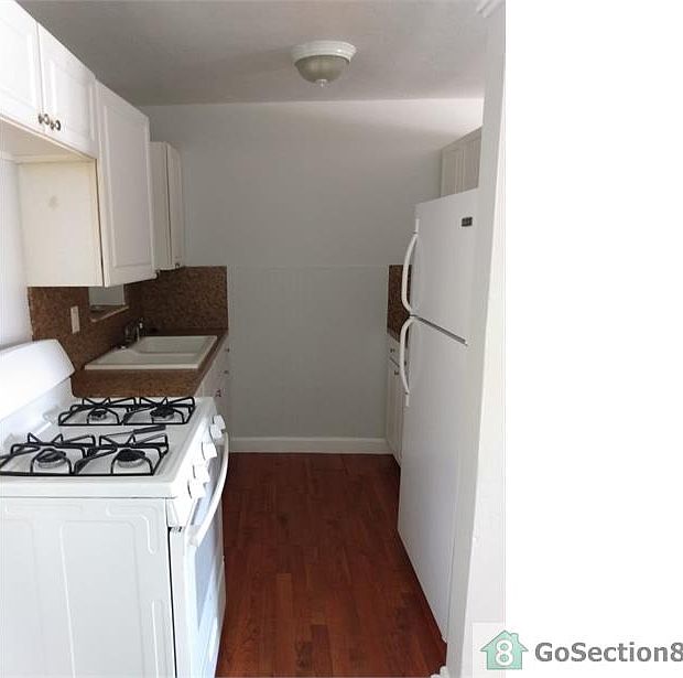 1st image of 305 E Gateway Blvd