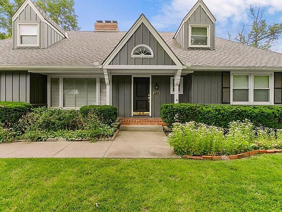 5th image of 6611 Rainbow Ave