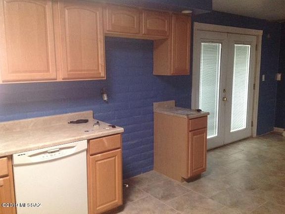 3rd image of 7371 E Victoria Dr