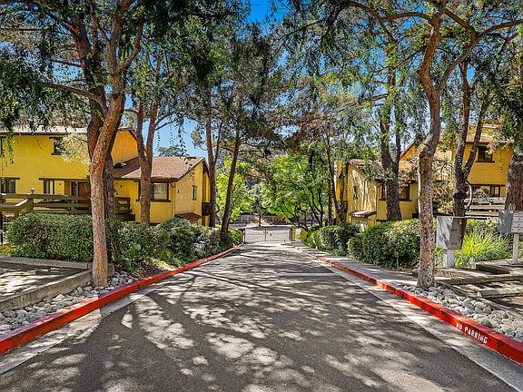 5th image of 1052 Seco St APT 205