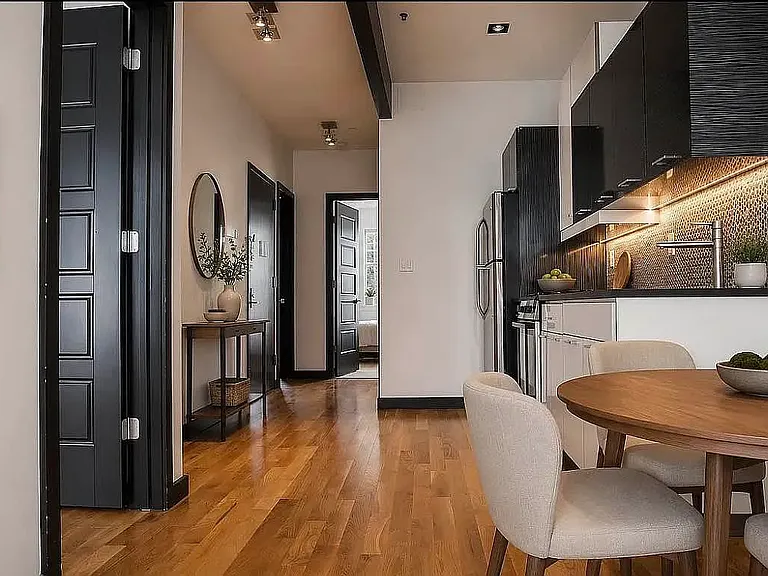 957 Kent Ave #3F — Photo 1