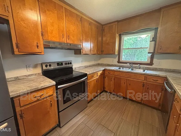 3609 Melrose Dr — Photo 22