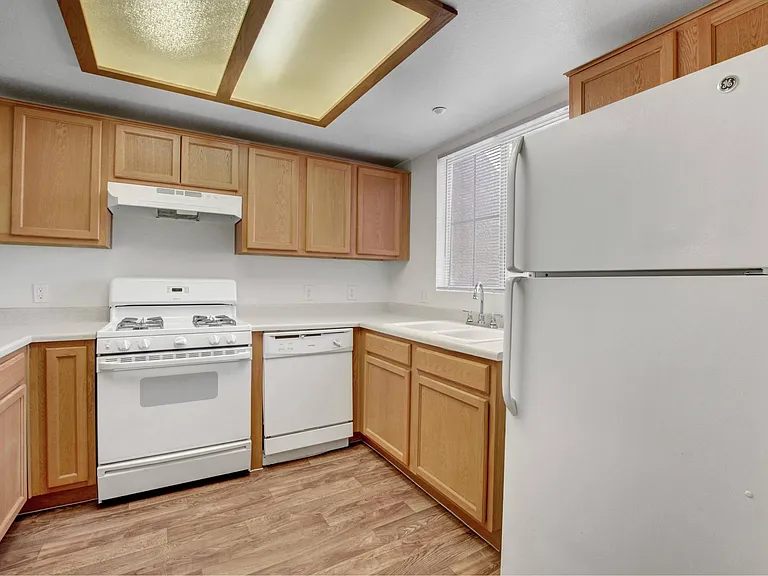 Aspen Peak Condominiums — Photo 27