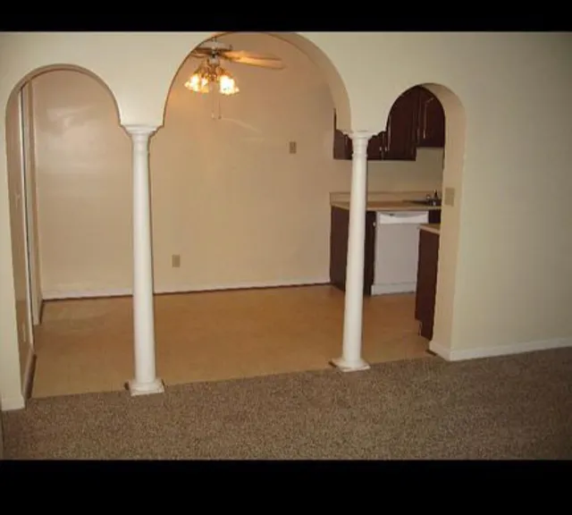 961 Golfview Dr #202 — Photo 9