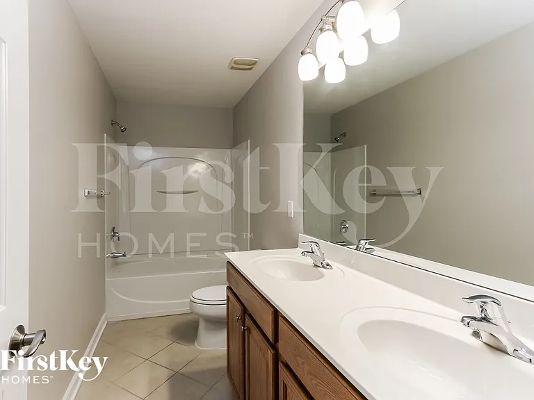 1376 Bottle Brush Ln — Photo 13