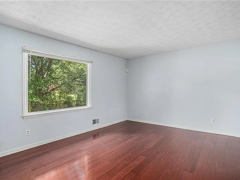 3660 Eagle Woods Cir — Photo 16
