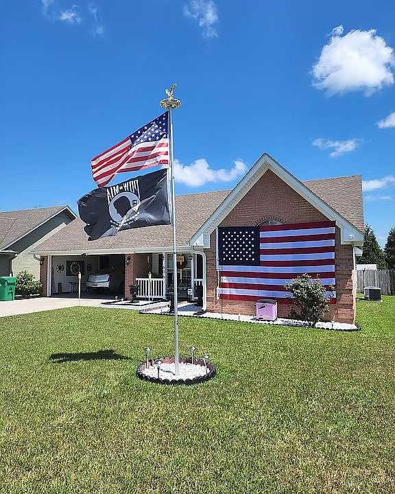 1st image of 606 Justin Dr