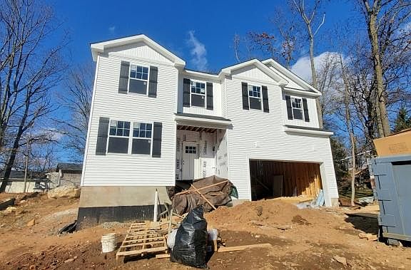 2nd image of 321 Elmira Trl